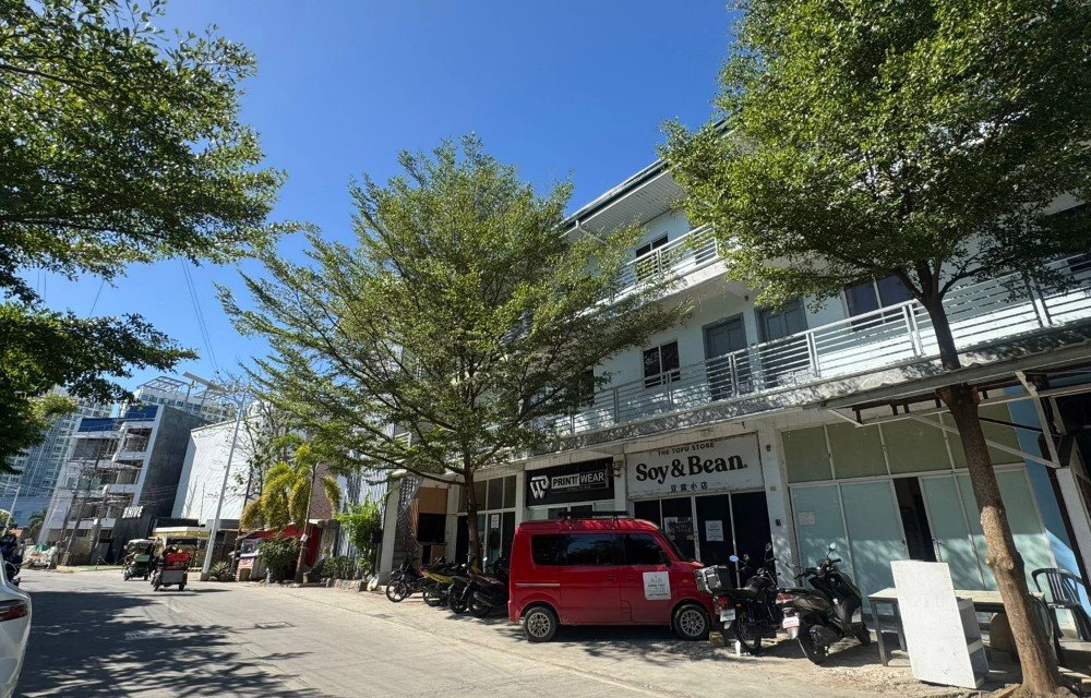 OTEL_NAME Smart Hotel Booking Tips for Comfortable Stays in Lapu-Lapu City Image